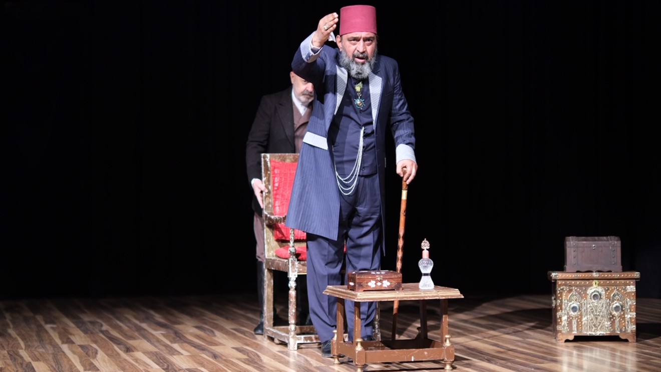 ‘Usta’ oyunu Selçuk Üniversitesinde sahnelendi